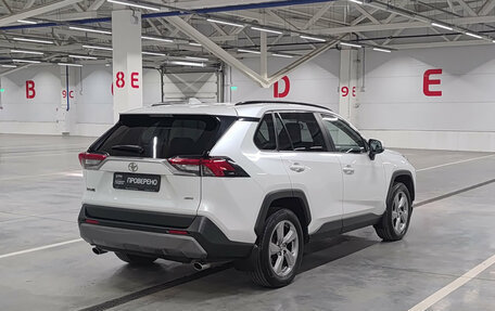 Toyota RAV4, 2020 год, 2 730 000 рублей, 5 фотография