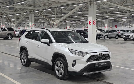 Toyota RAV4, 2020 год, 2 730 000 рублей, 3 фотография