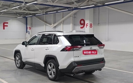 Toyota RAV4, 2020 год, 2 730 000 рублей, 7 фотография