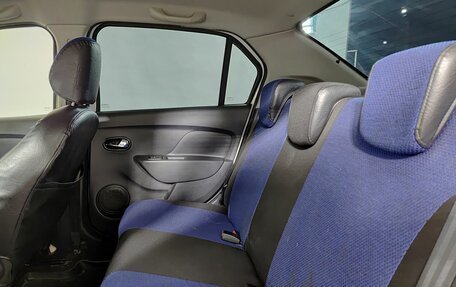 Renault Logan II, 2016 год, 950 000 рублей, 12 фотография