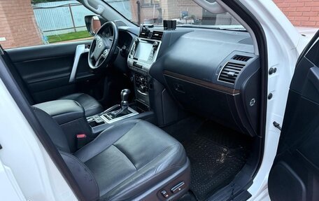 Toyota Land Cruiser Prado 150 рестайлинг 2, 2018 год, 4 250 000 рублей, 9 фотография