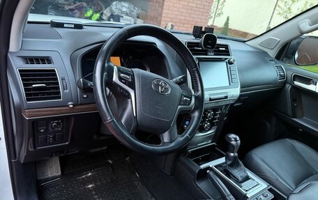Toyota Land Cruiser Prado 150 рестайлинг 2, 2018 год, 4 250 000 рублей, 8 фотография