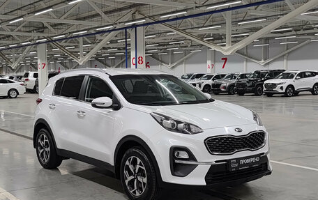 KIA Sportage IV рестайлинг, 2020 год, 2 340 000 рублей, 3 фотография