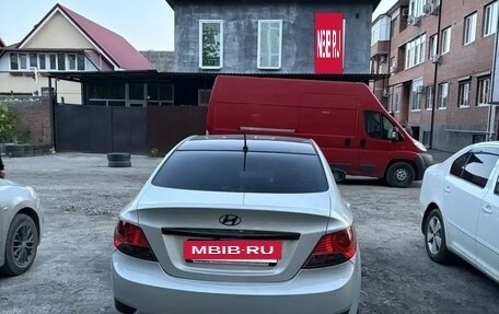 Hyundai Solaris II рестайлинг, 2012 год, 600 000 рублей, 5 фотография
