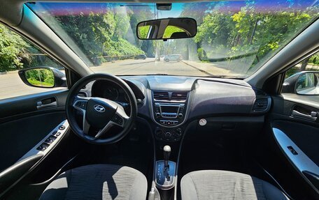 Hyundai Solaris II рестайлинг, 2015 год, 595 000 рублей, 10 фотография