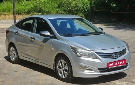 Hyundai Solaris II рестайлинг, 2015 год, 595 000 рублей, 3 фотография