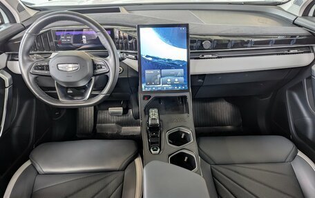 Geely Atlas, 2023 год, 2 680 000 рублей, 18 фотография