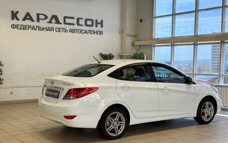 Hyundai Solaris II рестайлинг, 2011 год, 720 000 рублей, 2 фотография