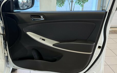 Hyundai Solaris II рестайлинг, 2011 год, 720 000 рублей, 14 фотография