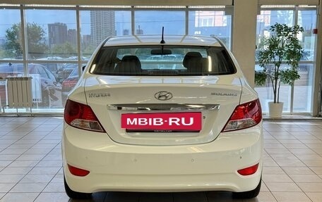 Hyundai Solaris II рестайлинг, 2011 год, 720 000 рублей, 4 фотография