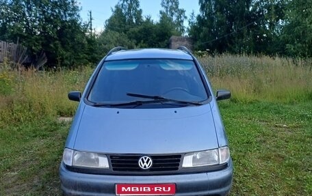 Volkswagen Sharan I рестайлинг, 1998 год, 300 000 рублей, 1 фотография