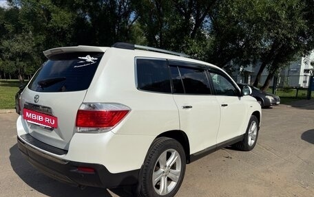 Toyota Highlander III, 2011 год, 2 100 000 рублей, 14 фотография