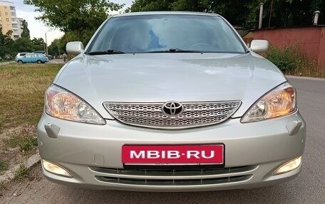Toyota Camry V40, 2004 год, 835 000 рублей, 1 фотография