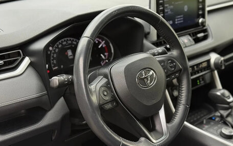 Toyota RAV4, 2019 год, 2 620 000 рублей, 9 фотография