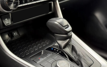 Toyota RAV4, 2019 год, 2 620 000 рублей, 10 фотография