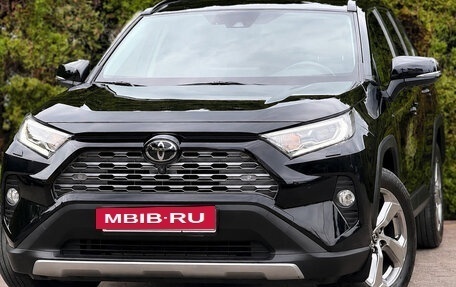 Toyota RAV4, 2019 год, 2 620 000 рублей, 3 фотография