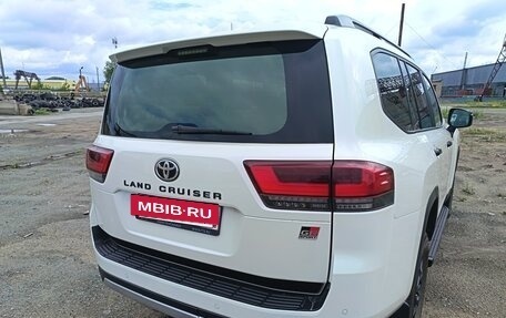 Toyota Land Cruiser, 2022 год, 10 999 999 рублей, 5 фотография