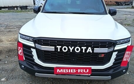 Toyota Land Cruiser, 2022 год, 10 999 999 рублей, 6 фотография