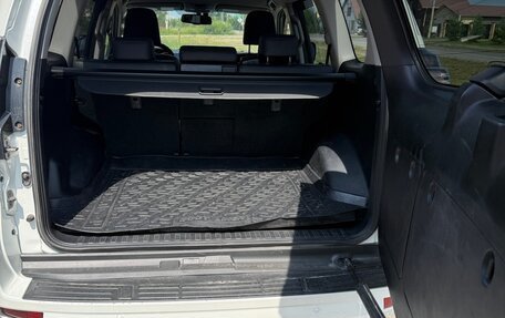 Toyota Land Cruiser Prado 150 рестайлинг 2, 2017 год, 3 900 000 рублей, 13 фотография