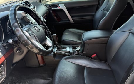 Toyota Land Cruiser Prado 150 рестайлинг 2, 2017 год, 3 900 000 рублей, 10 фотография