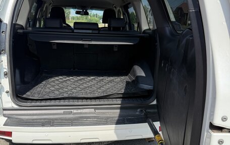 Toyota Land Cruiser Prado 150 рестайлинг 2, 2017 год, 3 900 000 рублей, 16 фотография