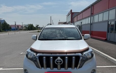 Toyota Land Cruiser Prado 150 рестайлинг 2, 2017 год, 3 900 000 рублей, 4 фотография