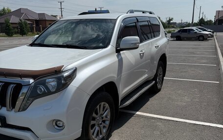 Toyota Land Cruiser Prado 150 рестайлинг 2, 2017 год, 3 900 000 рублей, 25 фотография