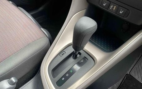 Toyota Yaris, 2023 год, 850 777 рублей, 16 фотография