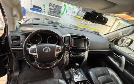 Toyota Land Cruiser 200, 2013 год, 4 050 000 рублей, 5 фотография