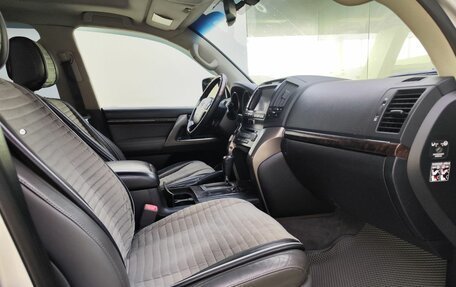 Toyota Land Cruiser 200, 2007 год, 2 400 000 рублей, 13 фотография