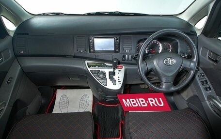 Toyota ISis I, 2010 год, 969 000 рублей, 11 фотография