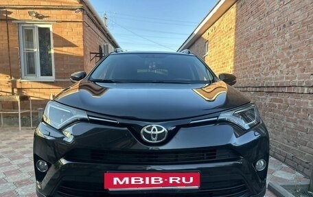 Toyota RAV4, 2015 год, 2 250 000 рублей, 5 фотография