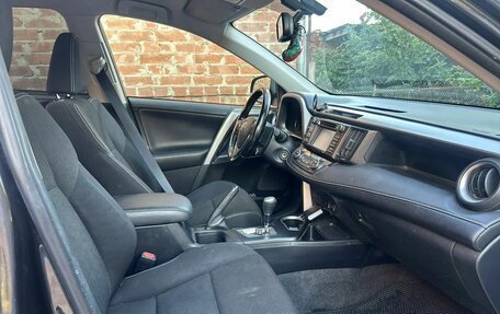 Toyota RAV4, 2015 год, 2 250 000 рублей, 8 фотография