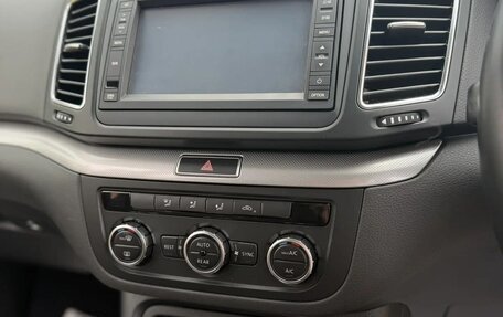 Volkswagen Sharan II, 2013 год, 1 000 000 рублей, 17 фотография