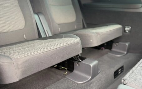 Volkswagen Sharan II, 2013 год, 1 000 000 рублей, 21 фотография