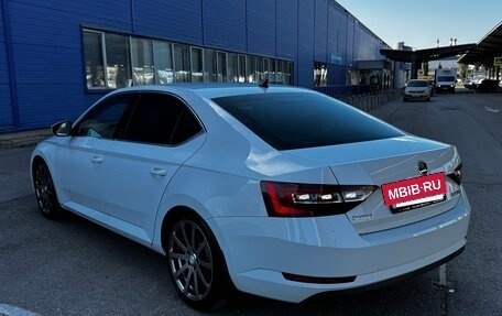 Skoda Superb III рестайлинг, 2016 год, 1 820 000 рублей, 4 фотография