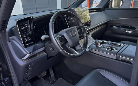 Lexus LM, 2024 год, 17 600 000 рублей, 3 фотография