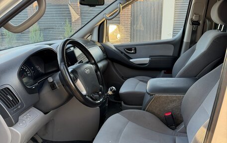 Hyundai H-1 II рестайлинг, 2008 год, 1 390 000 рублей, 6 фотография