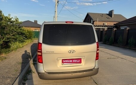 Hyundai H-1 II рестайлинг, 2008 год, 1 390 000 рублей, 5 фотография
