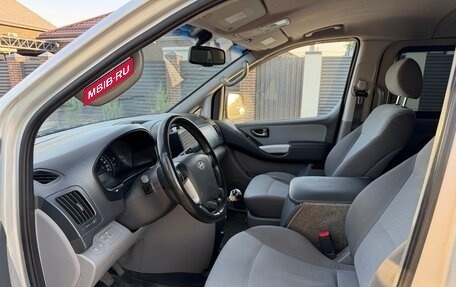 Hyundai H-1 II рестайлинг, 2008 год, 1 390 000 рублей, 7 фотография