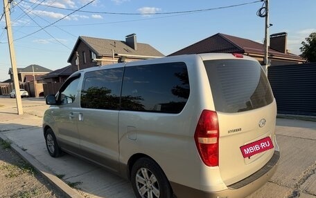 Hyundai H-1 II рестайлинг, 2008 год, 1 390 000 рублей, 4 фотография