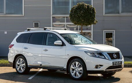 Nissan Pathfinder, 2015 год, 1 295 000 рублей, 3 фотография