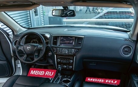 Nissan Pathfinder, 2015 год, 1 295 000 рублей, 16 фотография