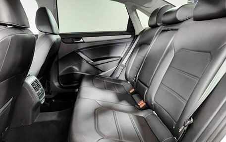 Volkswagen Passat B8 рестайлинг, 2020 год, 2 350 000 рублей, 15 фотография