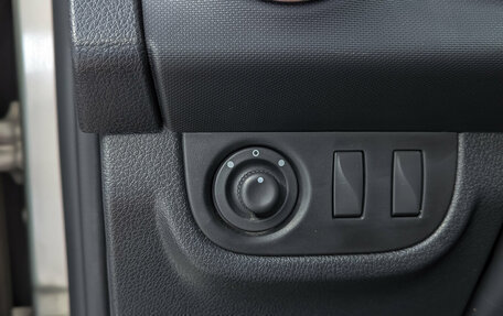 Renault Sandero II рестайлинг, 2018 год, 1 199 000 рублей, 19 фотография