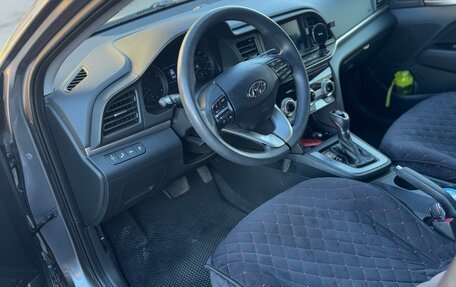 Hyundai Elantra VI рестайлинг, 2019 год, 1 300 000 рублей, 11 фотография