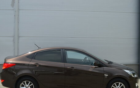Hyundai Solaris II рестайлинг, 2015 год, 995 000 рублей, 3 фотография