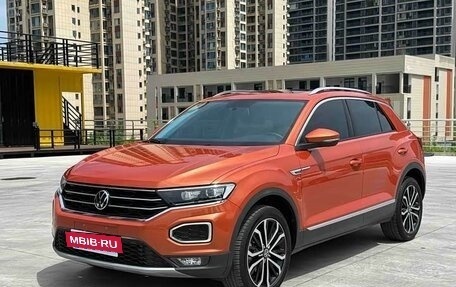 Volkswagen T-Roc I, 2021 год, 1 400 000 рублей, 3 фотография