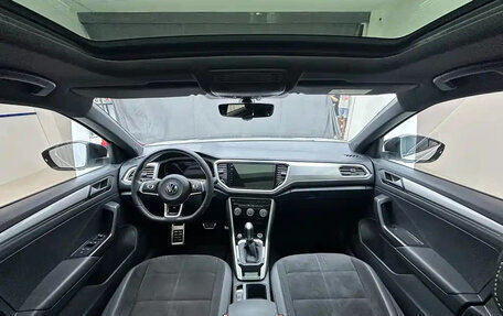 Volkswagen T-Roc I, 2022 год, 1 850 000 рублей, 7 фотография