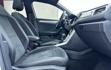 Volkswagen T-Roc I, 2022 год, 1 850 000 рублей, 14 фотография